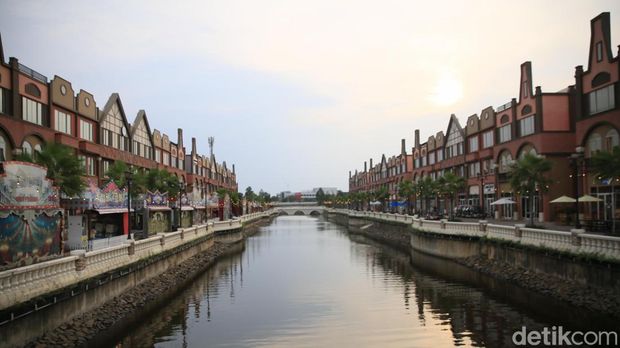 27 Rekomendasi Wisata Kekinian di Jakarta, Cek Jam Buka & Harga Tiket Masuk, 1. Pos Bloc, 2. M Bloc Space, 3. SKYE Bar, 4. Trans Studio Cibubur, 5. Aloha PIK 2, 6. La Riviera, 7. TWA Mangrove Angke Kapuk, 8. Taman Ismail Marzuki (TIM), 9. Taman Suropati, 10. Taman Menteng, 11. Tebet Eco Park, 12. Taman Cattleya, 13. Hutan Kota GBK, 14. Moja Museum, 15. Museum MACAN, 16. Museum Bahari, 17. Wisata Kota Tua, 18. Taman Mini Indonesia Indah (TMII), 19. Ancol Taman Impian, 20. Pulau Tidung, 21. Setu Babakan, 22. Jakarta Aquarium Safari, 23. Senayan Park, 24. Mal Sarinah, 25. Masjid Istiqlal, 26. Pelabuhan Sunda Kelapa, 27. Petak Sembilan