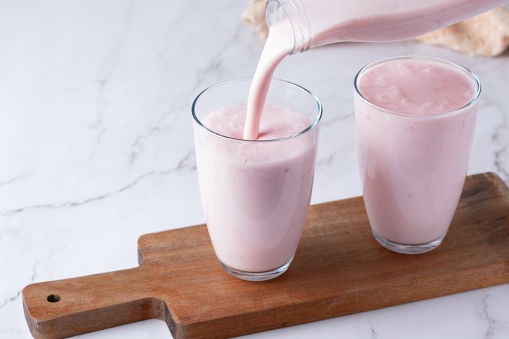 7 Minuman Penurun Kolesterol Usai Kalap Makan Daging Kurban, 1. Air jahe, 2. Seduhan markisa, 3. Jus buah naga, 4. Jus apel, 5. Seduhan sereh, 6. Yogurt, 7. Olahan temulawak