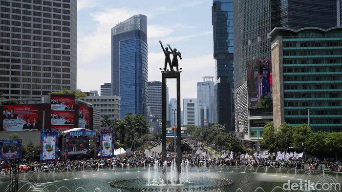 Array,Ini 4 Cara Mudah Pergi ke Bundaran HI dengan Kendaraan Umum