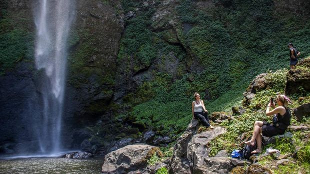 Wisata Curug Pelangi Cimahi: Lokasi, Jam Buka, HTM, hingga Fasilitasnya, Lokasi Curug Pelangi, Daya Tarik Curug Pelangi, Aktivitas yang Bisa Dilakukan di Curug Pelangi, Jam Buka dan HTM Curug Pelangi, Fasilitas Wisata Curug Pelangi
