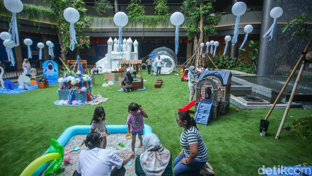 Bosan ke Mal Terus? Cobain 17 Spot Jalan-jalan Seru di Jakarta Ini Buat Weekend!, 1. M Bloc Space, 2. Pos Bloc Jakarta, 3. Taman Ismail Marzuki (TIM), 4. Kawasan Wisata Kota Tua, 5. Monumen Nasional (Monas), 6. Tebet Eco Park, 7. Hutan Kota GBK, 8. Hutan Mangrove &amp; Pantai PIK 2, 9. Pantai Ancol, 10. Taman Suropati &amp; Taman Menteng, 11. Taman Cattleya, 12. Museum MACAN, 13. Moja Museum, 14. Trans Studio Cibubur, 15. Skybridge Velodrome, 16. Urban Forest Cipete, 17. Batavia PIK (The Floating City)