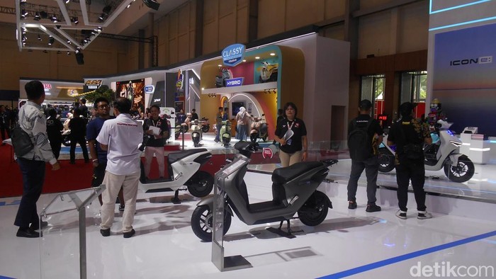 Array,Produsen Motor Listrik Ogah Ngandelin Pemerintah, Tetap Jalan Meski Tak Disubsidi