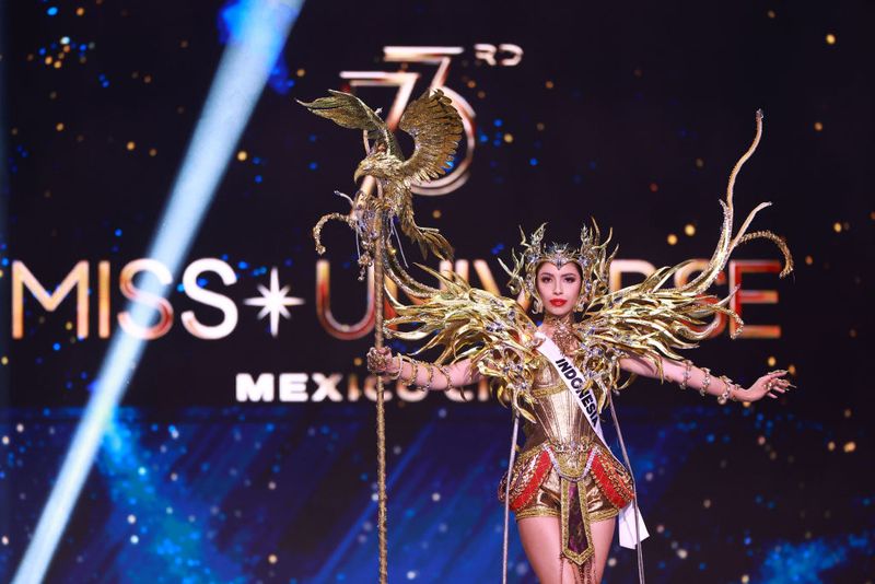 Array,Fans Puji Miss Universe 2024 Kembali 'Normal' Setelah Miss Denmark Juara