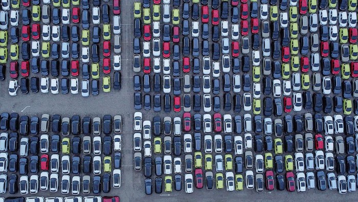 Array,Penjualan Mobil di Malaysia Nyaris Samai Indonesia: Angka Pengangguran Rendah