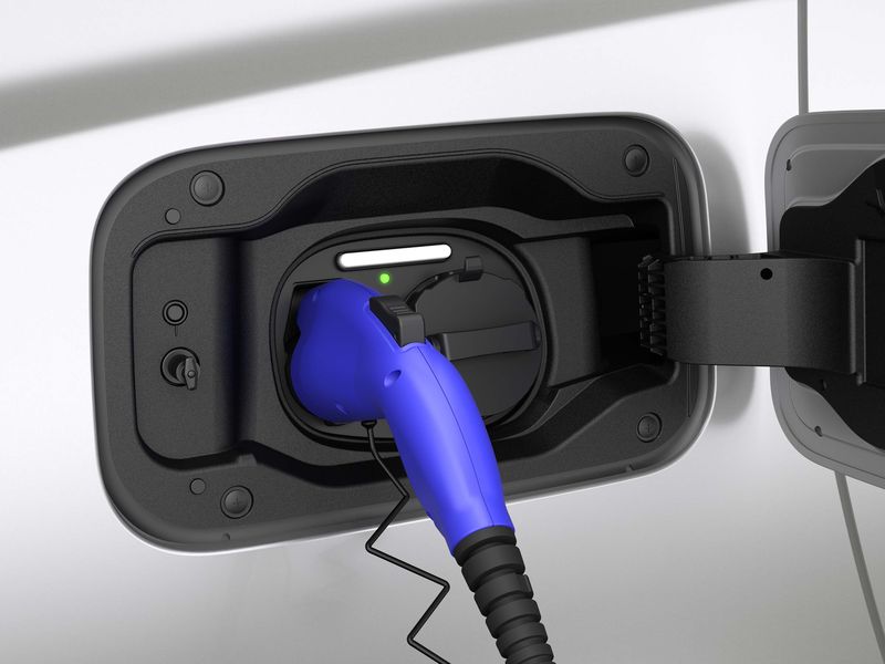 Array,Studi: Konsumsi BBM PHEV Tak Seirit yang Diklaim Pabrikan
