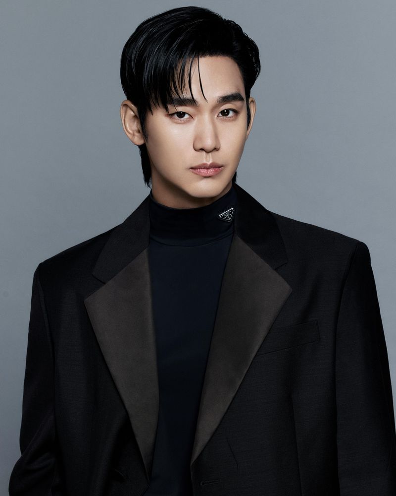 Array,Gantengnya Kim Soo Hyun Jadi Brand Ambassador Prada, Susul Byeon Woo Seok