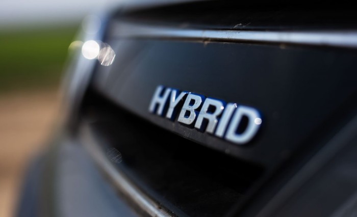 Array,Listrik Masih Pakai Batu Bara, Mobil Hybrid Paling Menguntungkan Tekan Emisi