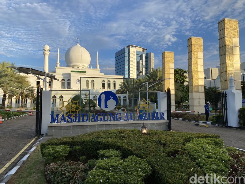 Top 5+ Wisata Religi di Jakarta, Ada Masjid Istiqlal hingga Makam Habib, 1. Masjid Istiqlal, 2. Masjid Ramlie Musofa, 3. Masjid Al Alam Marunda, 4. Masjid Agung Al Azhar, 5. Masjid Al Riyadh dan Makam Habib Ali Kwitang