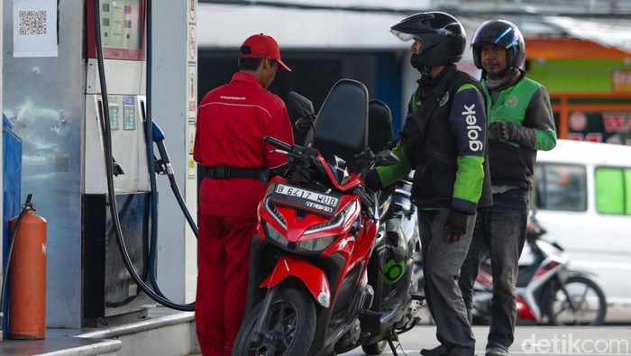 Array,Isi Pertalite Kecampur Solar, Motor-motor Harus Kuras Tangki-Ganti Busi!