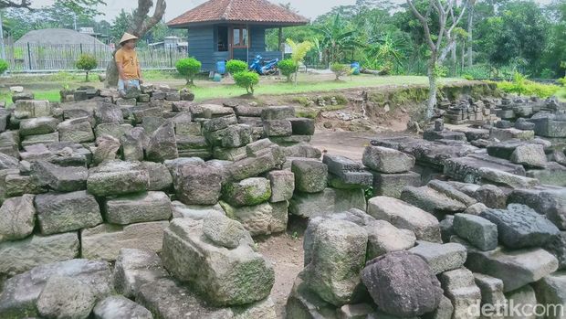Candi Karangnongko, Candi Misterius di Klaten, Ditemukan Seorang Petani, Sejarah Penemuan Candi Karangnongko, Lokasi Candi Karangnongko, Keberadaanya Disebut Misterius, Mengapa?, Area Candi Karangnongko, Kecil Kemungkinan Menjadi Cagar Budaya