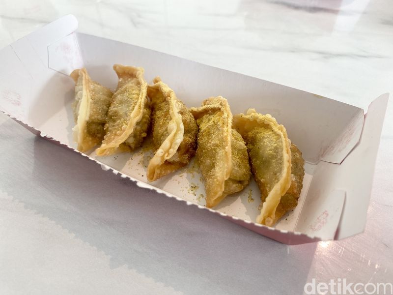 BB.Q Chicken : Begini Rasa Ayam Goreng Korea Kesukaan Shin Tae-yong!, 1. Sering muncul di Drakor, 2. Cheesling dan Ganjeong,   3. Golden Original dan Mala Hot,   4. Hot Spicy dan Soy Garlic