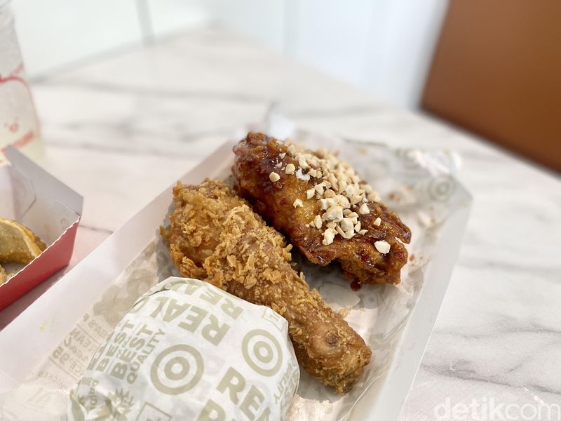 BB.Q Chicken : Begini Rasa Ayam Goreng Korea Kesukaan Shin Tae-yong!, 1. Sering muncul di Drakor, 2. Cheesling dan Ganjeong,   3. Golden Original dan Mala Hot,   4. Hot Spicy dan Soy Garlic