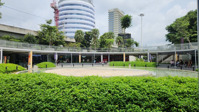 Top 9+ Taman yang Tersebar di Jakarta, Bisa Buat Piknik sampai Olahraga, 1. Taman Suropati (Menteng, Jakarta Pusat), 2. Taman Menteng (Menteng, Jakarta Pusat), 3. Taman Tabebuya (Jagakarsa, Jakarta Selatan), 4. Taman Langsat (Kebayoran Baru, Jakarta Selatan), 5. Taman Ayodia (Barito, Jakarta Selatan), 6. Taman Lapangan Banteng (Jakarta Pusat), 7. Taman Literasi Martha Tiahahu (Melawai, Jakarta Selatan), 8. Taman Leuser (Jakarta Selatan), 9. Taman Cattleya (Tanjung Duren, Jakarta Barat)