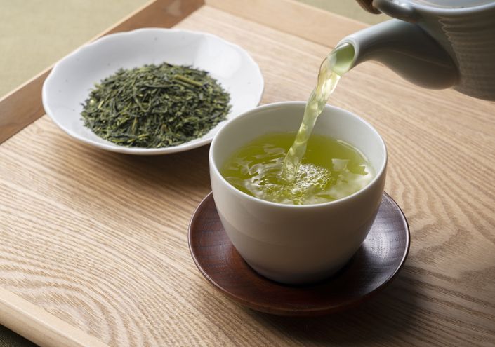 5 Minuman Sehat untuk Dorong Metabolisme di Pagi Hari, 1. Air hangat dan lemon, 2. Air jahe, 3. Teh hijau, 4. Minuman cuka apel, 5. Jus sayuran