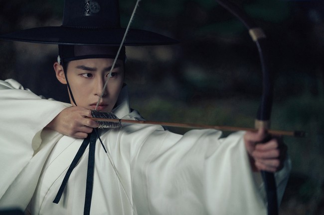 Array,21 Drakor Terbaru 2025 di Netflix, Resident Playbook Hingga Genie Make A Wish