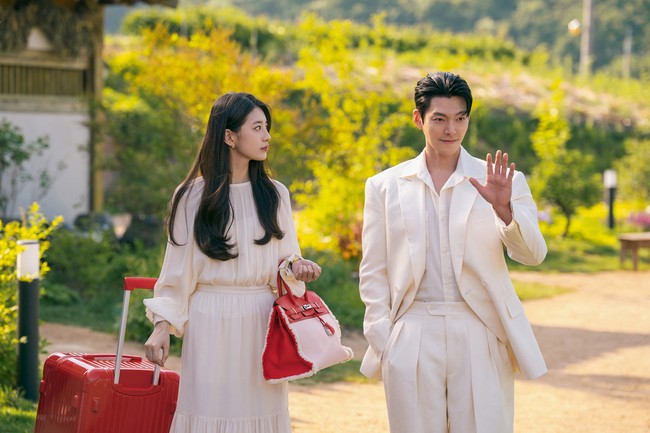 Array,21 Drakor Terbaru 2025 di Netflix, Resident Playbook Hingga Genie Make A Wish