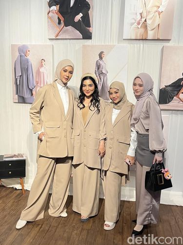 Array,Paula Verhoeven Bisnis Fashion, Perkenalkan Brand Hijab dan Modest Minimalis