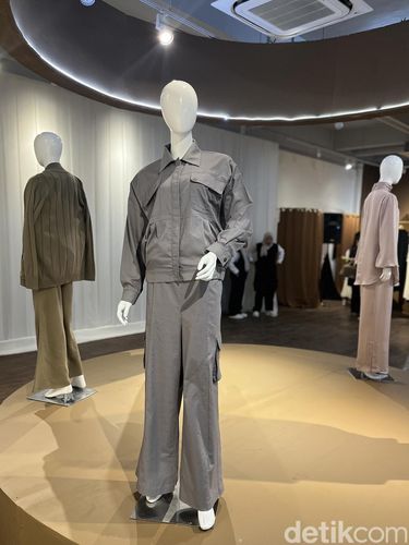Array,Paula Verhoeven Bisnis Fashion, Perkenalkan Brand Hijab dan Modest Minimalis