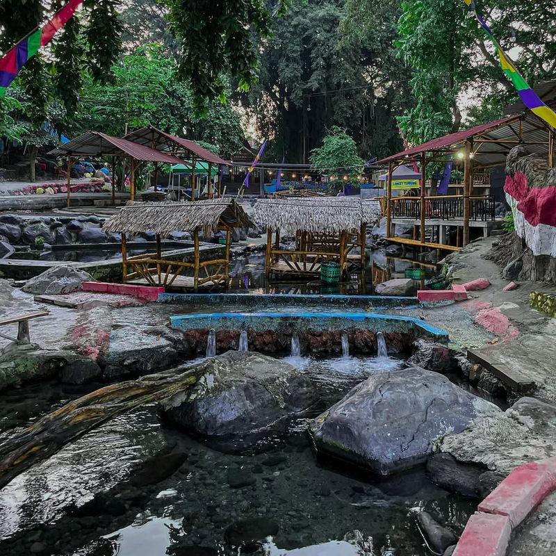 10 Wisata Hits di Boyolali, Bisa Berenang hingga Naik Wahana Seru!, 1. Cepogo Cheese Park, 2. Merapi Garden Selo, 3. Waduk Cengklik Park, 4. New Selo, 5. Wisata Alam Panorama, 6. Desa Wisata Samiran, 7. Wisata Kali Talang, 8. Simpang Paku Buwono VI, 9. Taman Air Tlatar, 10. Omah Kita Selo