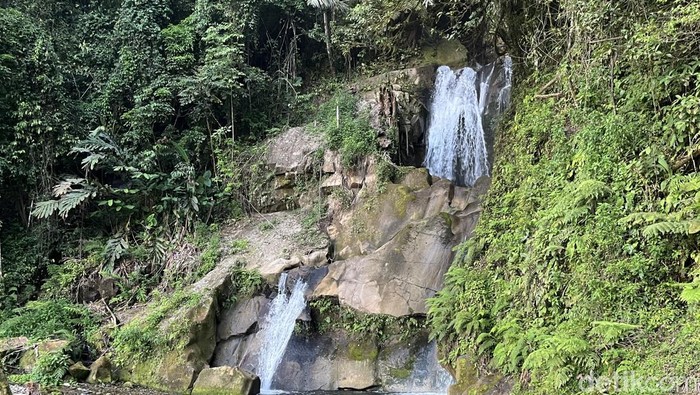 Libur Imlek, Nikmati Air Terjun Taman Eden 100 yang Tak Kalah Menarik, Daya Tarik Air Terjun Taman Eden 100, Lokasi dan Akses Menuju Air Terjun Taman Eden 100, Jam Operasional dan Harga Tiket, Tips Berkunjung ke Air Terjun Taman Eden 100