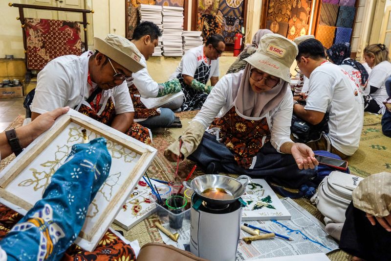 Array,Kenal Lebih Dekat Batik Indonesia di 5 Kampung Batik Ini