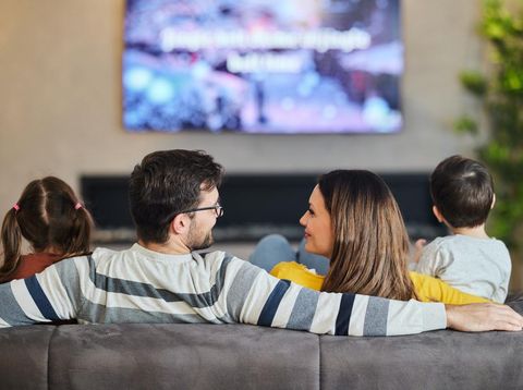 Self-Care Day di Long Weekend: 10 Rutinitas yang Bikin Mager Jadi Produktif, 2. Yoga dan Peregangan Ringan, 3. Perawatan Diri, 5. Jalan Santai, 6. Latih Kaki di Pagi Hari, 7. Movie Marathon, 9. Bereskan Sudut Rumah yang Paling Berantakan, 10. Belajar Hal Baru