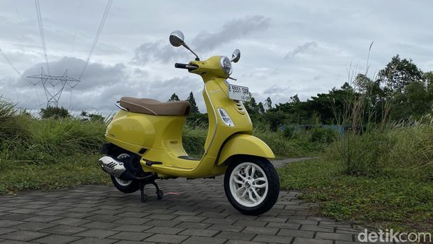 Daftar Harga Motor Vespa Juli 2025, Termurah Segini, 1. Harga Vespa LX 125, 2. Harga Vespa Primavera, 3. Harga Vespa Sprint, 4. Harga Vespa GTS, 5. Harga Vespa GTS Super Tech, 6. Harga Vespa GTV, 7. Harga Vespa Elettrica, 8. Harga Vespa 946 Snake