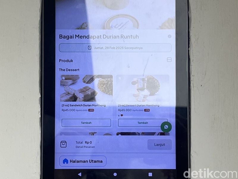 Array,Unik! Beli Dessert dan Sandwich Durian Monthong Asli ala Mesin ATM