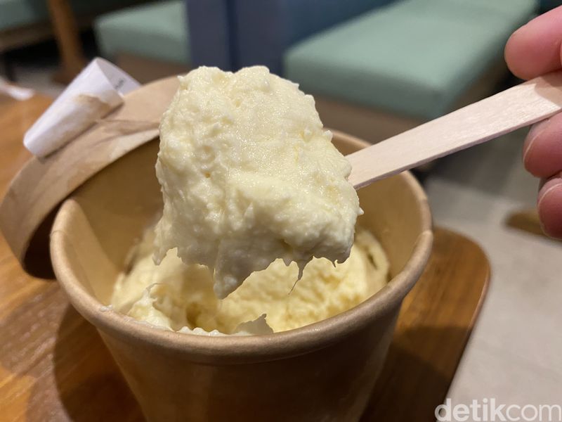 Array,Unik! Beli Dessert dan Sandwich Durian Monthong Asli ala Mesin ATM