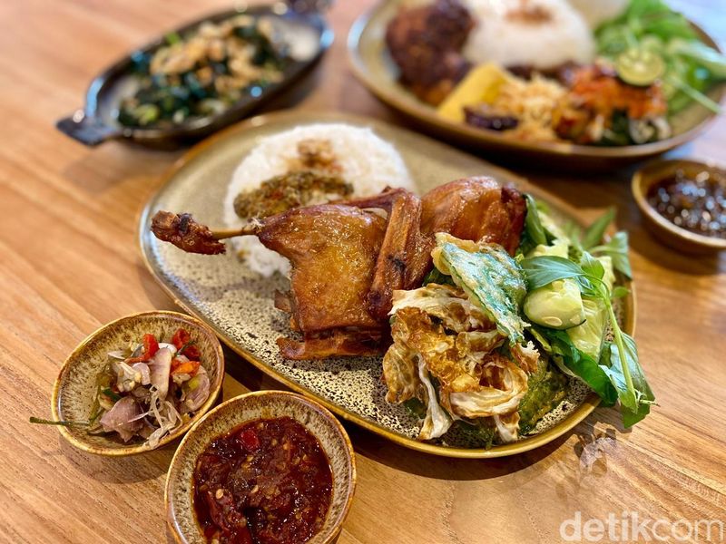 Umatis : Buka Puasa dengan Bebek Asap Tegalalang di Resto Bergaya Bali, 1. Resto dan Venue Modern di BSD, 2. Bebek Asap Tegalalang, 3. Ayam Kampung Mebakar Taliwang, Cek Menu Lezat Lainnya di Halaman Selanjutnya!, 4. Don Gedang Megoreng