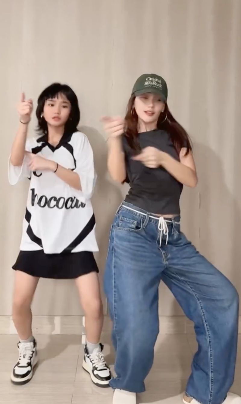 Array,Gaya Ayu Ting Ting Ikut Dance Challenge, Viral Direpost Jennie BLACKPINK
