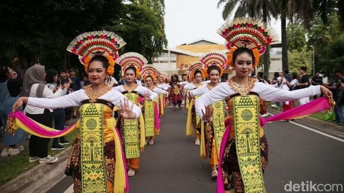 Top 7+ Tempat Wisata Jakarta yang Buka saat Libur Lebaran 2025, 2. Pantai Ancol, 4. Taman Margasatwa Ragunan, 5. Jakarta Aquarium & Safari, 6. Museum Nasional Indonesia, 7. Trans Studio Cibubur
