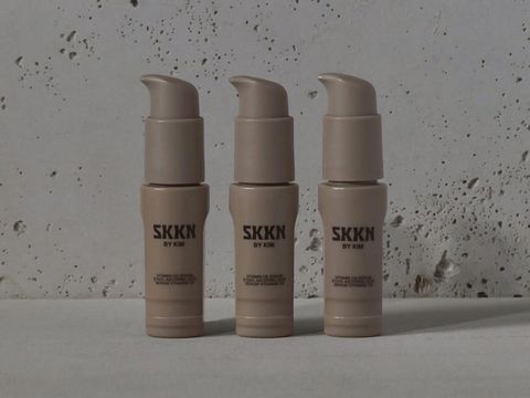 Array,Kim Kardashian Akhiri Kerja Sama dengan Coty, Beli Kembali Saham SKKN by Kim