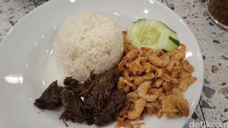 Depot Bu Rudy: Tahun 1995 Jualan Nasi Bungkus Kini Jadi Restoran Besar, Berawal dari Jualan Nasi Bungkus, Toko Oleh-oleh Tersohor, Nasi Campur khas Jawa Timur yang Sedap, Berbagai Camilan dan Menu Pelengkap