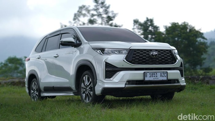 Array,Pajak Kijang Innova Zenix Hybrid 2025, Mulai Rp 7 Jutaan
