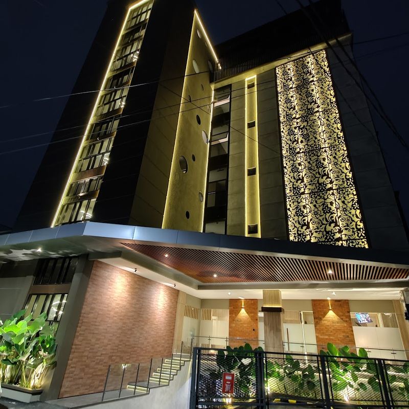 Top 10+ Tempat Staycation Cozy Buat Libur Lebaran 2025, Mulai Rp 300 Ribuan, 1. Harper MT Haryono, 2. The Mango Suites by FLAT06, 3. Hotel Alia Cikini, 4. La Boheme Rooms and Coffee, 5. Asyana Kemayoran, 6. Choska Residence, 7. W Home Benhil, 8. favehotel PGC, 9. Heef Hotel, 10. Yellow Bee Tanah Abang