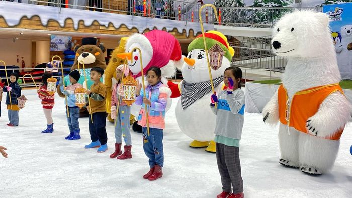 Array,Aktivitas Menarik di Trans Snow Makassar untuk Libur Lebaran