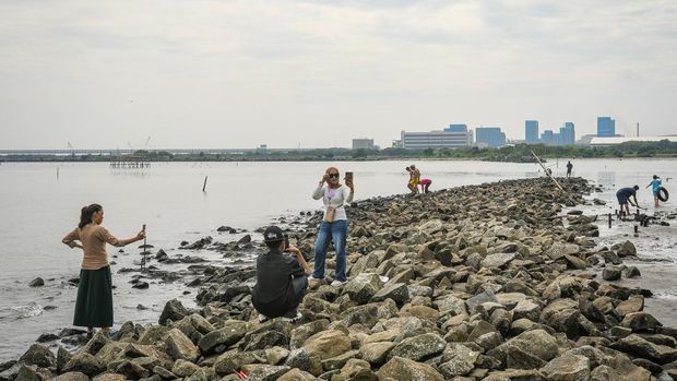 Top 16+ Pantai Sekitar Jakarta, Destinasi Pilihan Piknik Bareng Keluarga, 1. Aloha Pasir Putih PIK 2, 2. Pulau Macan, 3. Pantai Florida, 4. Pantai Carita, 5. Pantai Ancol, 6. Pantai Marunda, 7. Pulau Bidadari, 8. Pantai Sambolo 1, 9. Pantai Pasir Perawan, 10. Pulau Perak, 11. Pulau Tidung, 12. Pulau Untung Jawa, 13. Pantai Tanjung Lesung, 14. Pantai Sawarna, 15. Pantai Lontar, 16. Pantai Tanjung Layar