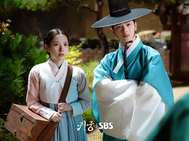 Array,5 Alasan Drakor The Haunted Palace Raih Rating Tinggi, Ada Hantu di Istana