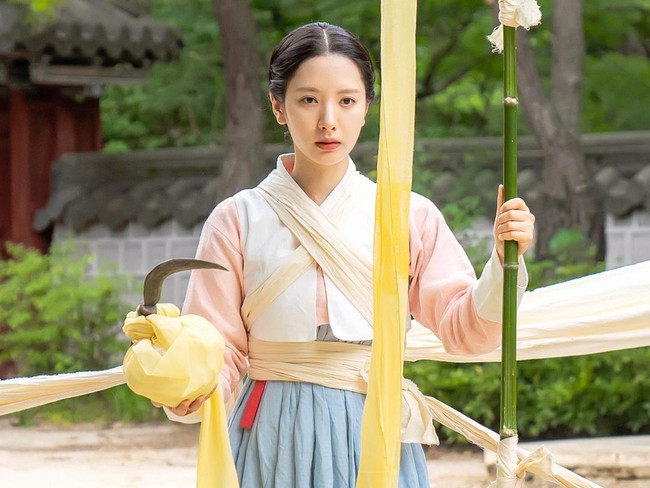 Array,5 Alasan Drakor The Haunted Palace Raih Rating Tinggi, Ada Hantu di Istana