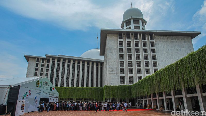 Top 10+ Pilihan Lokasi Liburan Long Weekend di Jakarta, 1. Monas, 2. Taman Mini Indonesia Indah (TMII), 3. Dunia Fantasi (Dufan), 4. Seaworld, 5. Taman Margasatwa Ragunan, 6. Museum Nasional Indonesia, 7. Kota Tua, 8. Museum MACAN, 9. Arena Masjid Istiqlal, 10. Katedral Santa Perawan Maria Diangkat ke Surga