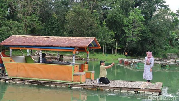 Wisata Rakit Danau Lido, Alternatif Liburan Murah dan Sejuk di Bogor, Lokasi Danau Lido, Biaya Masuk Danau Lido dan Tarif Wisata Rakit, Rute Menuju Danau Lido dari Jakarta, Sejarah Danau Lido dari Masa ke Masa