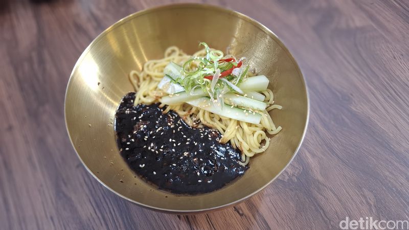 Gangnom: Serunya Makan Omurice Ditemani Anjing Bichon di Kafe Korea, Bisnis Milik Selebriti, Pengalaman Bermain dengan Bichon, Menu makanannya yang enak dan menyegarkan ada di halaman berikutnya.            		         , Hidangan Korea Selatan yang Enak, Dessert Dingin dan Legit, Minuman Segar Rendah Kalori