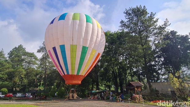Top 9+ Tempat Wisata Hits di Bogor, Pilihan Tempat Liburan Bareng Keluarga, 1. Enchanting Valley, 2. The Nice Playland Gunung Geulis, 3. Hidden Dragon Hill, 4. Minimania Puncak Bogor, 5. Goa Lalay, 6. The Ranch Puncak, 7. Nicole's River Park, 8. Melrimba Garden, 9. Kampung Tokyo Bogor