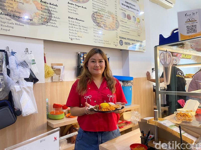 Warung Nasi di Apartemen Ini Sedia 60 Lauk dan Buka 24 Jam!, 1. Kuliner Favorit di Apartemen, 2. Warung Nasi Modern Puluhan Lauk, Cek Menu Lain yang Enak di Halaman Selanjutnya!, 3. Makanan Rumahan yang Halal dan Enak, 4. Nasi Rames Harga Terjangkau