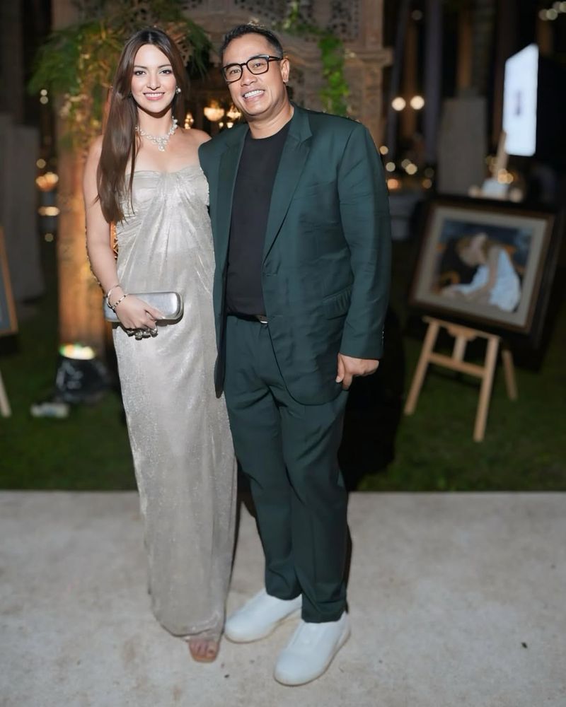 Array,Most Pop: Nia Ramadhani Curi Atensi di Pernikahan Luna Maya, Glowing Maksimal