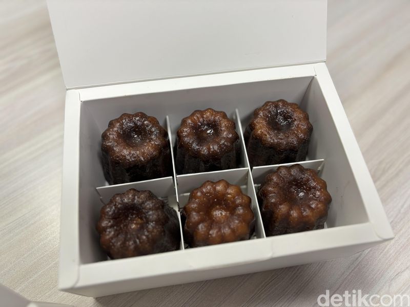 Adu Legit Renyah 3 Canele Prancis di Jakarta, Mana yang Paling Enak?, 1. Canele dari Le Meridien Jakarta, 2. Canele dari Don Bake Shop, Cek Canele Paling Enak di Jakarta di Halaman Berikutnya!, 3. Canele dari Sophie Sophie Authentique, 4. Juara Canele Terlezat