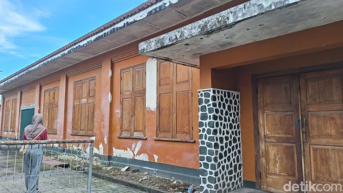 Array,Di Bangunan Ini, Pribumi Kaya Zaman Belanda Menabung Uang Mereka