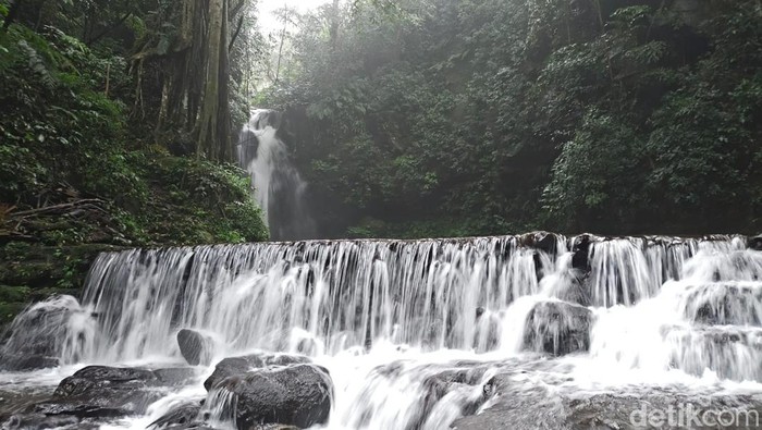 13 Wisata Kuningan untuk Healing, Destinasi Terbaik dan Instagramable, Taman Nasional Gunung Ciremai, Telaga Biru Cicerem, Kebun Raya Kuningan, Woodland, Curug Putri Palutungan, Objek Wisata Cibulan, Sangkan Resort Aqua Park, Museum Taman Purbakala Cipari, Gedung Perundingan Linggarjati, Waduk Darma Kuningan, Lembah Cilengkrang, Bukit Seribu Bintang, Lamping Kidang Kuningan