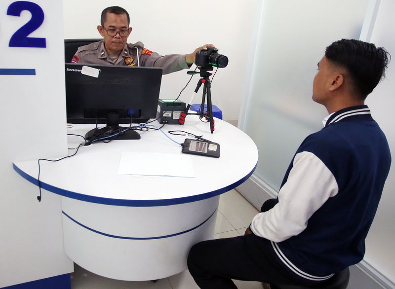 Array,Selamat Tinggal Calo, Bikin SIM Wajib Ikut Ujian Lengkap